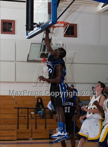 Thumbnail 3 in St. Mark's vs Trinity Christian (Trinity Valley School Shootout) photogallery.