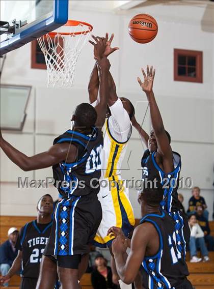 Thumbnail 2 in St. Mark's vs Trinity Christian (Trinity Valley School Shootout) photogallery.