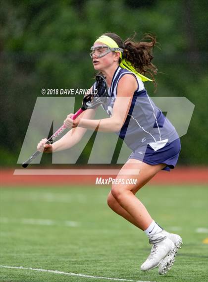 Thumbnail 3 in Peabody Veterans Memorial @ Reading Memorial (MIAA Division 1 North 1st Round) photogallery.