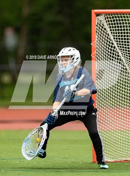 Thumbnail 2 in Peabody Veterans Memorial @ Reading Memorial (MIAA Division 1 North 1st Round) photogallery.