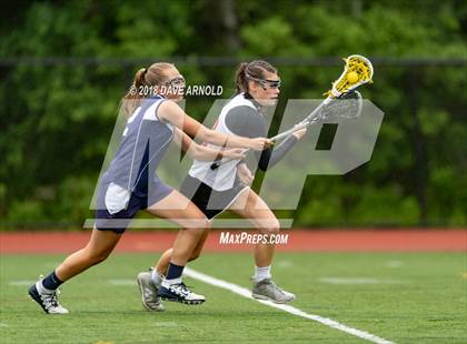 Thumbnail 3 in Peabody Veterans Memorial @ Reading Memorial (MIAA Division 1 North 1st Round) photogallery.