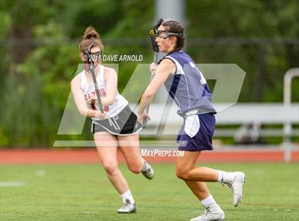 Thumbnail 3 in Peabody Veterans Memorial @ Reading Memorial (MIAA Division 1 North 1st Round) photogallery.
