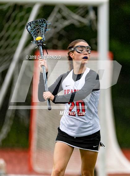 Thumbnail 2 in Peabody Veterans Memorial @ Reading Memorial (MIAA Division 1 North 1st Round) photogallery.