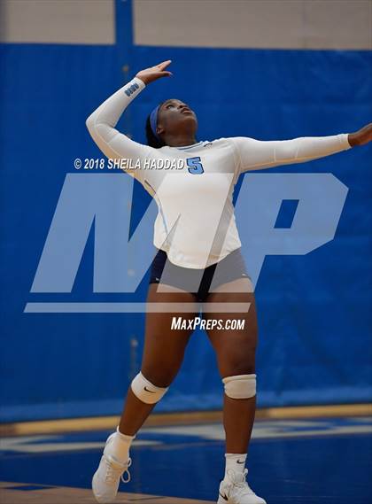 Thumbnail 1 in Tampa Catholic @ Berkeley Prep photogallery.