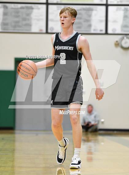 Thumbnail 1 in Mountainside vs. Jesuit photogallery.