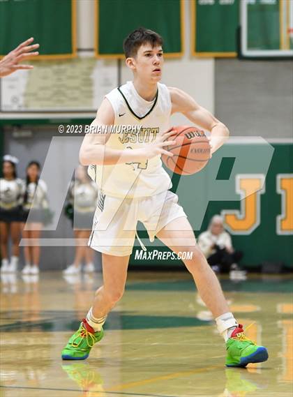 Thumbnail 1 in Mountainside vs. Jesuit photogallery.