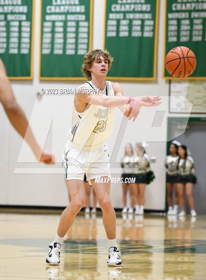 Thumbnail 2 in Mountainside vs. Jesuit photogallery.