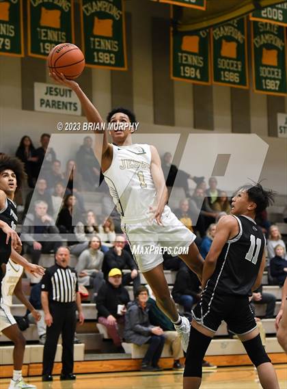 Thumbnail 3 in Mountainside vs. Jesuit photogallery.