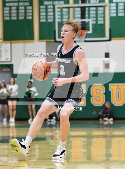 Thumbnail 1 in Mountainside vs. Jesuit photogallery.