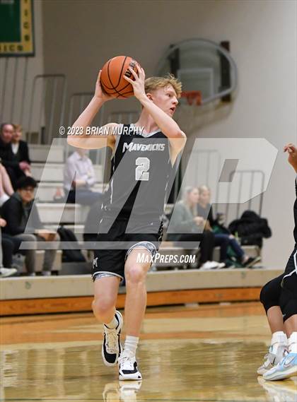 Thumbnail 2 in Mountainside vs. Jesuit photogallery.