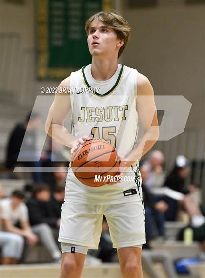Thumbnail 1 in Mountainside vs. Jesuit photogallery.
