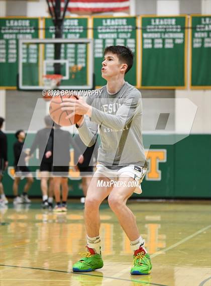 Thumbnail 2 in Mountainside vs. Jesuit photogallery.
