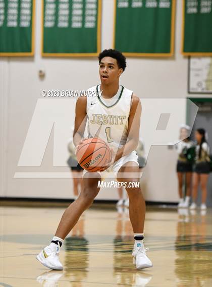 Thumbnail 1 in Mountainside vs. Jesuit photogallery.
