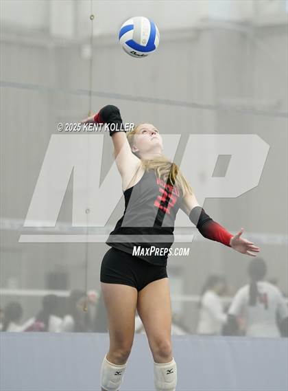 Thumbnail 2 in Romeo vs. Walled Lake Northern (Program Cup) photogallery.