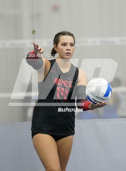 Thumbnail 2 in Romeo vs. Walled Lake Northern (Program Cup) photogallery.