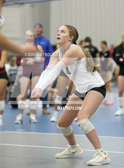 Thumbnail 1 in Romeo vs. Walled Lake Northern (Program Cup) photogallery.