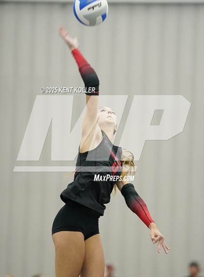 Thumbnail 1 in Romeo vs. Walled Lake Northern (Program Cup) photogallery.