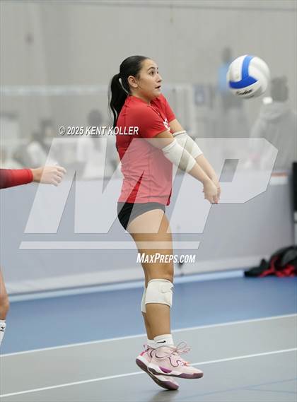 Thumbnail 3 in Romeo vs. Walled Lake Northern (Program Cup) photogallery.