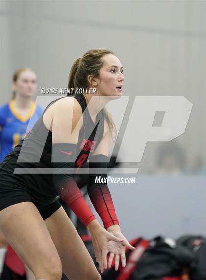 Thumbnail 3 in Romeo vs. Walled Lake Northern (Program Cup) photogallery.