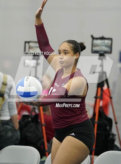 Thumbnail 2 in Romeo vs. Walled Lake Northern (Program Cup) photogallery.