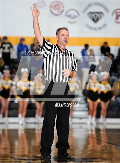 Thumbnail 1 in Crab Orchard @ Goreville (IHSA 1A Regional Semifinal) photogallery.