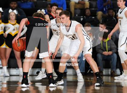 Thumbnail 3 in Crab Orchard @ Goreville (IHSA 1A Regional Semifinal) photogallery.