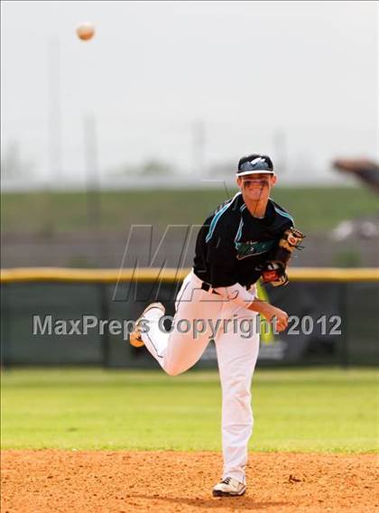 Thumbnail 2 in Pasadena Memorial vs Kinkaid (Pasadena Memorial Tournament) photogallery.