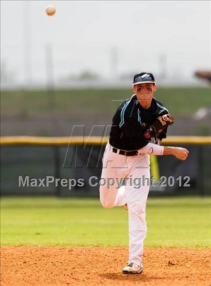 Thumbnail 1 in Pasadena Memorial vs Kinkaid (Pasadena Memorial Tournament) photogallery.