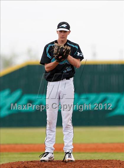 Thumbnail 1 in Pasadena Memorial vs Kinkaid (Pasadena Memorial Tournament) photogallery.