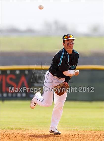 Thumbnail 3 in Pasadena Memorial vs Kinkaid (Pasadena Memorial Tournament) photogallery.