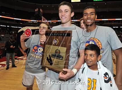 Thumbnail 2 in Lynwood vs. Santa Barbara (CIF SS 2A Final) photogallery.