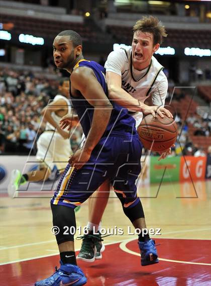 Thumbnail 1 in Lynwood vs. Santa Barbara (CIF SS 2A Final) photogallery.