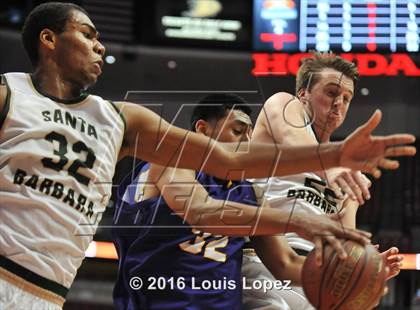 Thumbnail 2 in Lynwood vs. Santa Barbara (CIF SS 2A Final) photogallery.