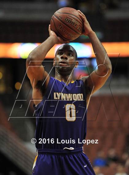 Thumbnail 2 in Lynwood vs. Santa Barbara (CIF SS 2A Final) photogallery.