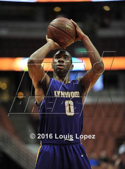 Thumbnail 3 in Lynwood vs. Santa Barbara (CIF SS 2A Final) photogallery.