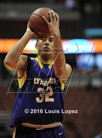 Thumbnail 3 in Lynwood vs. Santa Barbara (CIF SS 2A Final) photogallery.