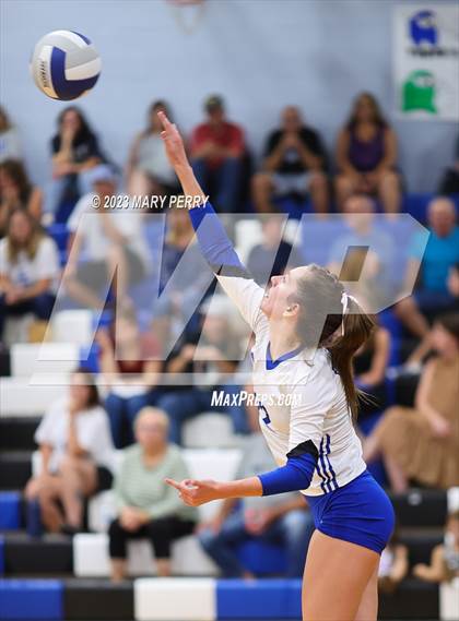 Thumbnail 1 in Neshannock @ Ellwood City photogallery.