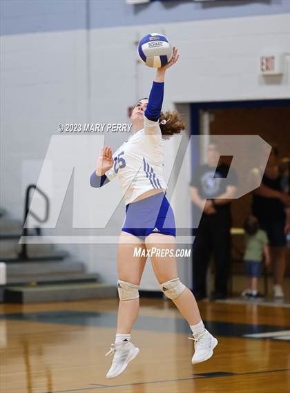 Thumbnail 1 in Neshannock @ Ellwood City photogallery.
