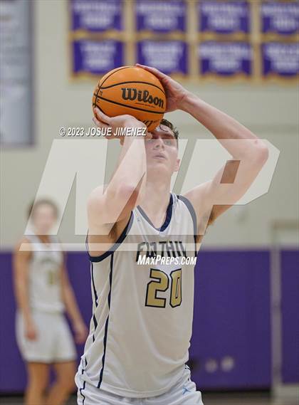Thumbnail 3 in Foothill vs. Bellarmine College Prep (Torrey Pines Holiday Classic) photogallery.