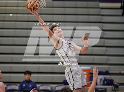 Thumbnail 2 in Foothill vs. Bellarmine College Prep (Torrey Pines Holiday Classic) photogallery.