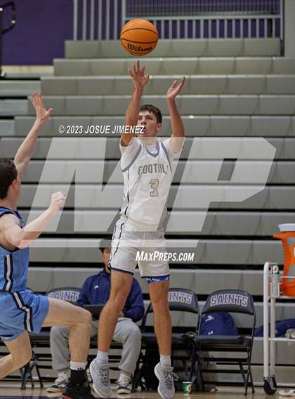 Thumbnail 2 in Foothill vs. Bellarmine College Prep (Torrey Pines Holiday Classic) photogallery.