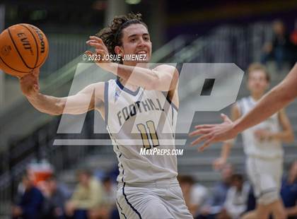 Thumbnail 1 in Foothill vs. Bellarmine College Prep (Torrey Pines Holiday Classic) photogallery.