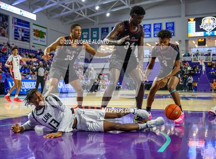 Thumbnail 2 in Long Island Lutheran vs. Don Bosco Prep (City of Palms Classic) photogallery.