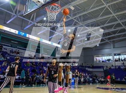 Thumbnail 2 in Long Island Lutheran vs. Don Bosco Prep (City of Palms Classic) photogallery.
