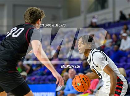 Thumbnail 2 in Long Island Lutheran vs. Don Bosco Prep (City of Palms Classic) photogallery.