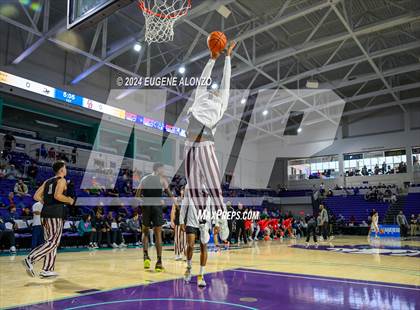 Thumbnail 1 in Long Island Lutheran vs. Don Bosco Prep (City of Palms Classic) photogallery.