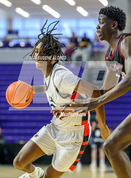 Thumbnail 2 in Long Island Lutheran vs. Don Bosco Prep (City of Palms Classic) photogallery.