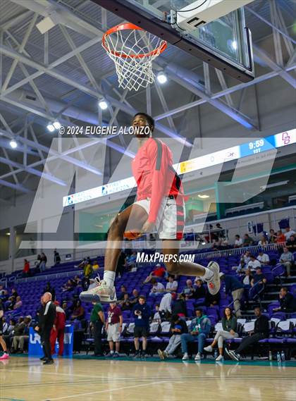 Thumbnail 3 in Long Island Lutheran vs. Don Bosco Prep (City of Palms Classic) photogallery.