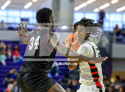 Thumbnail 1 in Long Island Lutheran vs. Don Bosco Prep (City of Palms Classic) photogallery.