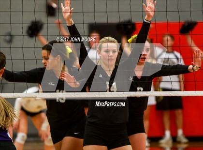 Thumbnail 2 in Amarillo vs. Canyon (UIL 5A District Quarterfinal) photogallery.